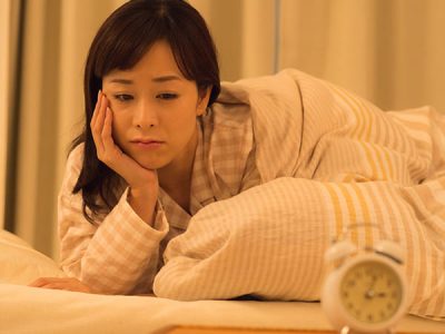 不眠症の女性